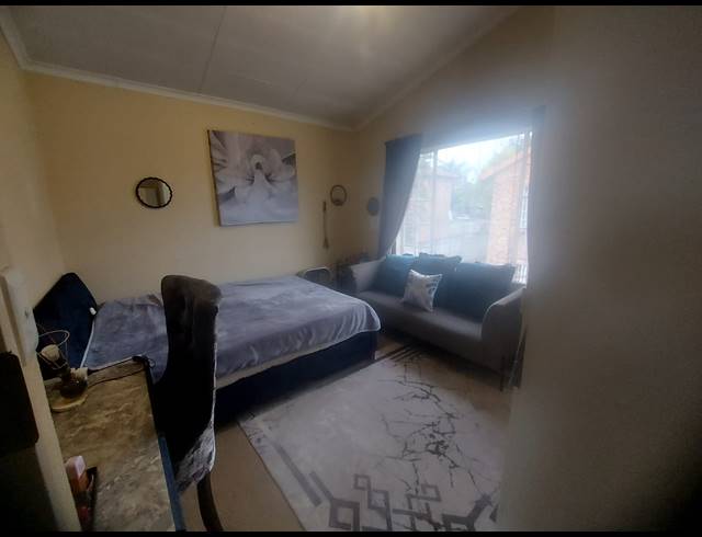 2 BEDROOM TOWNHOUSE FOR SALE IN SONNEGLANS
